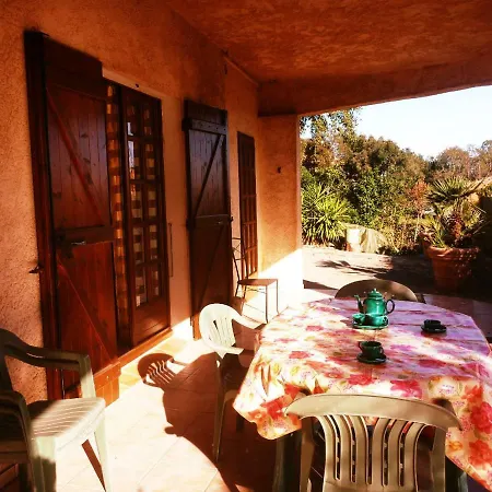 Piscine Dans Une Provencale * سانت أي جولف